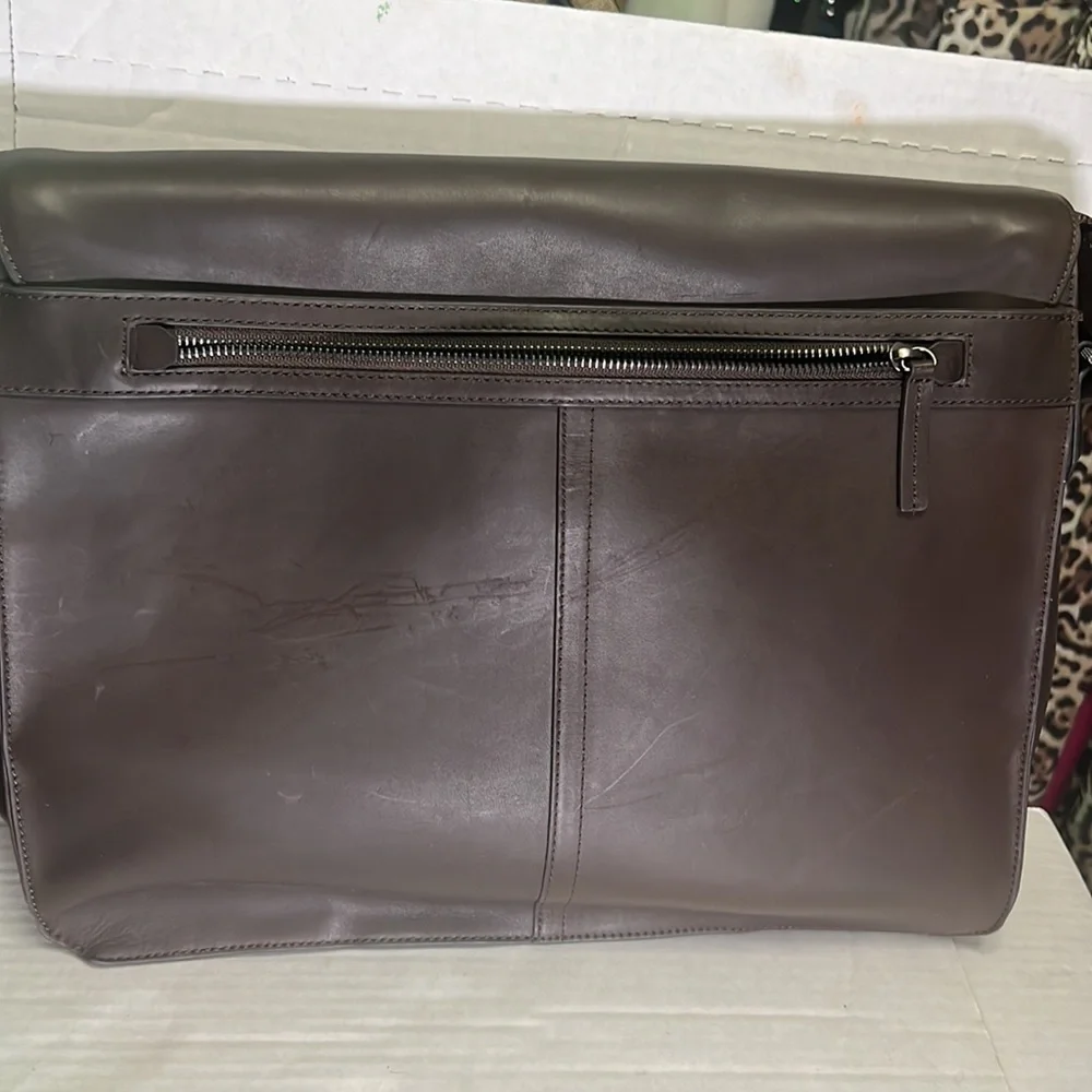 VINCE CAMUTO Unisex Office bag 💼 with tag name and padded for laptop or iPad